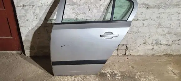 Opel Astra H Rear door 