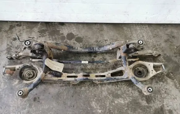 Volkswagen PASSAT B6 Rear subframe 