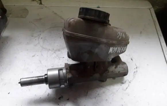 Ford Mondeo Mk III Master brake cylinder