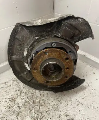 BMW X5 F15 Rear wheel hub 6877218