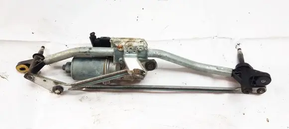 Audi A5 8T 8F Front wiper linkage and motor
