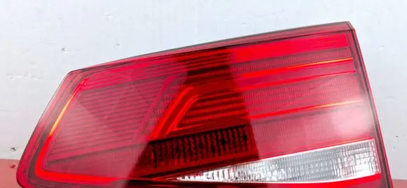 Volkswagen PASSAT B8 Tailgate rear/tail lights 3G9945094D