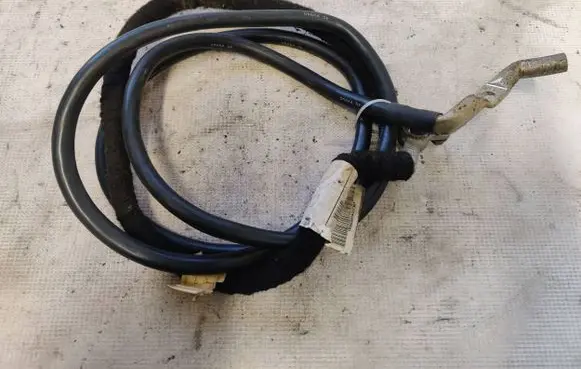 Mercedes-Benz Vito Viano W639 Positive cable (battery) A6395400730