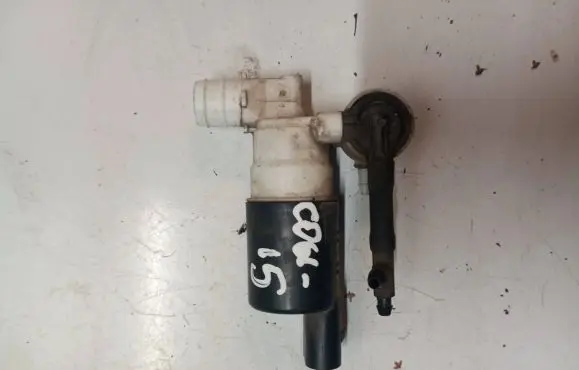 Volvo V60 Windscreen/windshield washer pump 31349244