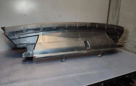 Opel Vivaro Intercooler air channel guide 214772888R