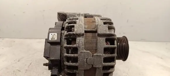 Opel Insignia B Generator/alternator 39007852