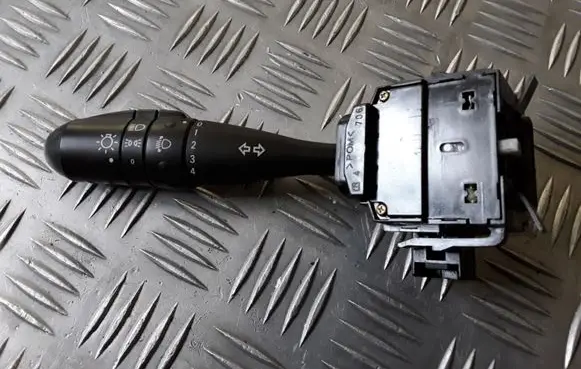 Mitsubishi Colt Indicator stalk 17E018