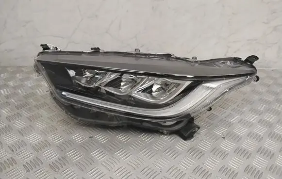 Toyota Yaris XP210 Headlight/headlamp