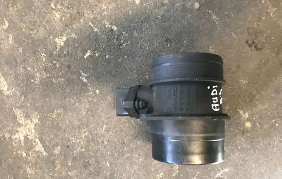 Audi A3 S3 8P Mass air flow meter 0281002461 0749064618