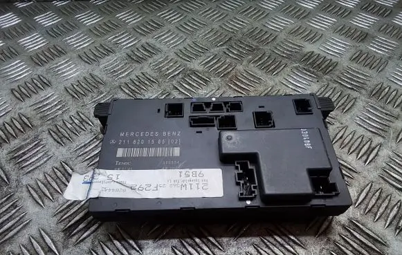 Mercedes-Benz E AMG W211 Door control unit/module 2118201585