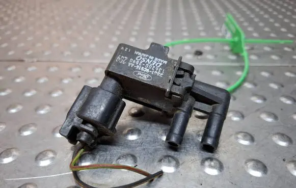 Ford Focus Turbo solenoid valve S26372169 2S619C915AA