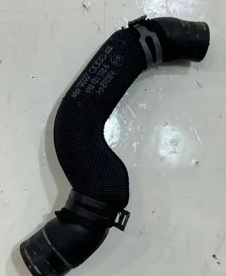 Audi A8 S8 D4 4H Engine coolant pipe/hose 4H0121108A | 888.119.559