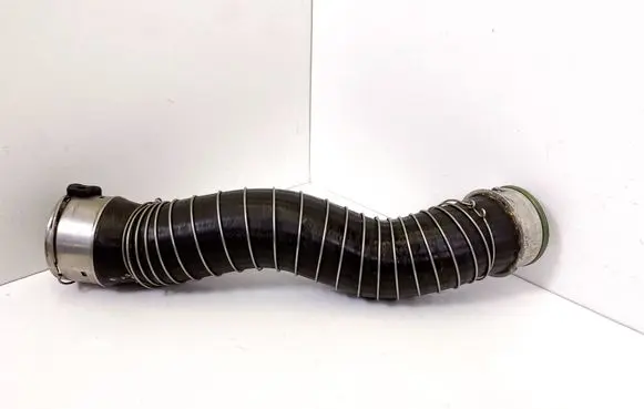 Intercooler hose/pipe