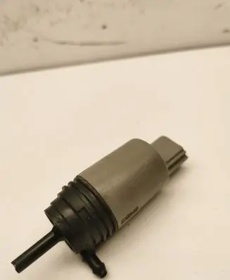 BMW 1 E81 E87 Windscreen/windshield washer pump 6934159 23557610