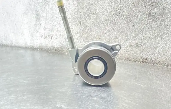 Renault Megane II Clutch slave cylinder 810025 915508 20181015