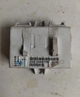 Renault Laguna III GPS navigation control unit/module 28113971