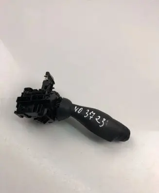 Volvo V60 Indicator stalk 31674103