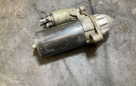 Mercedes-Benz E W211 Starter motor A0061512501 20070208 0001115047