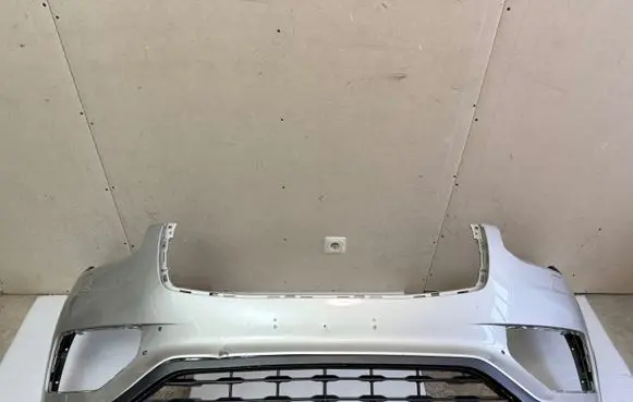 Volvo XC90 Front bumper 31690641