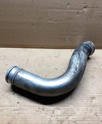 BMW 5 E39 Intercooler pipe mounting bracket 