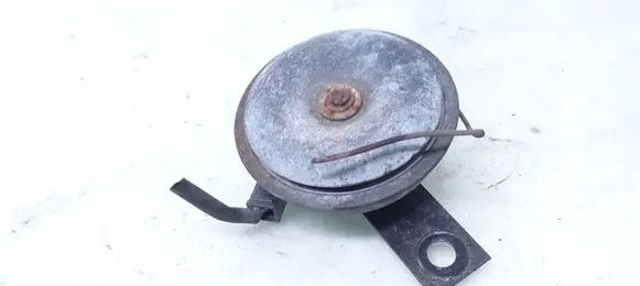 Nissan Juke I F15 Horn signal