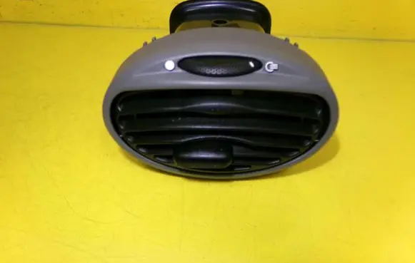 Ford Focus Dashboard side air vent grill/cover trim 98AB19893BJW