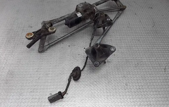 Chrysler Voyager Front wiper linkage and motor