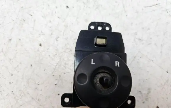 KIA Carens II Wing mirror switch 202005064