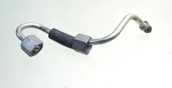 Nissan Qashqai Fuel injector supply line/pipe 