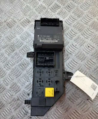 Opel Vectra C Comfort/convenience module 13193588 130442 069204HCBP