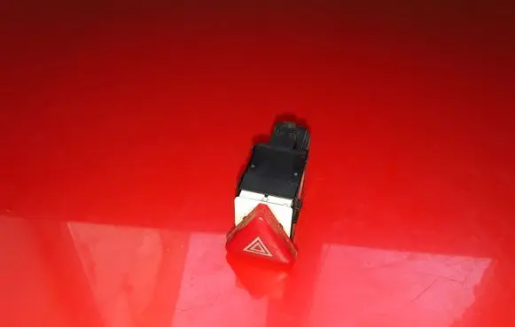 Skoda Fabia Mk1 (6Y) Hazard light switch 6Y0953235