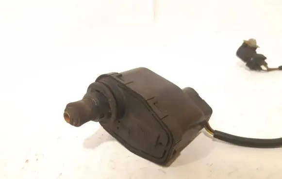 BMW 5 E34 Headlight level adjustment motor 1391435 00614301