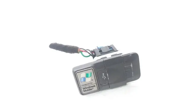 Opel Astra H USB socket connector 13604438 15498780