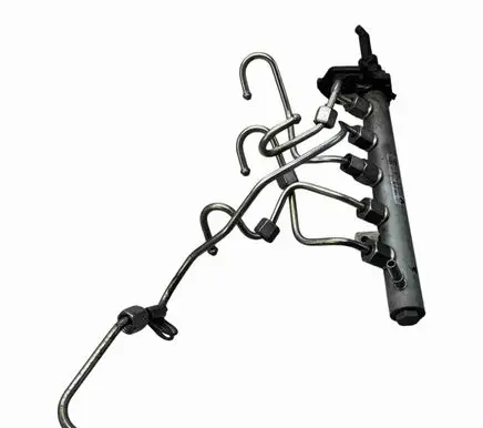 Nissan Qashqai+2 Fuel main line pipe 175216420R