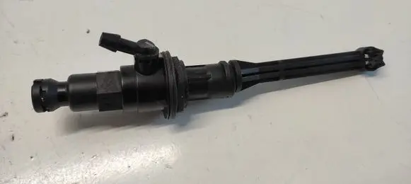 Renault Laguna II Clutch master cylinder 8200019602 190717