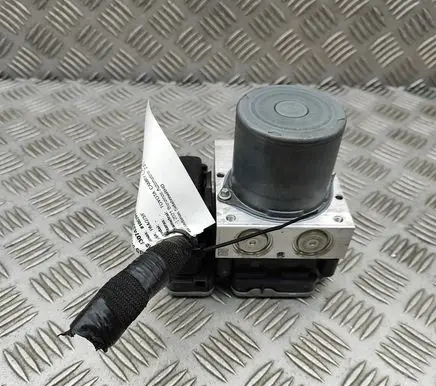 Toyota Camry VIII XV70 ABS Pump 3330A20065