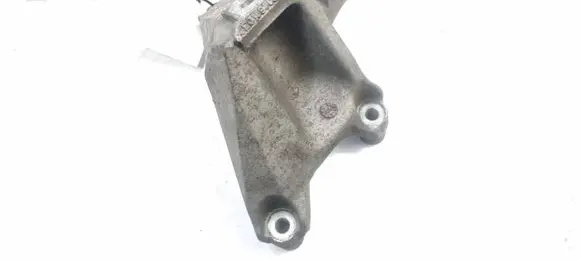 Audi A8 S8 D3 4E Engine mounting bracket