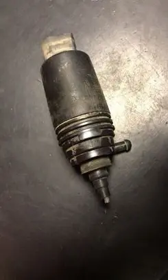 BMW 3 E46 Windscreen/windshield washer pump 67128377612