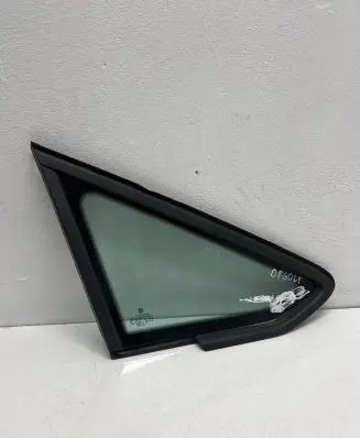 Volkswagen Golf Sportsvan Front triangle window/glass 510845412L