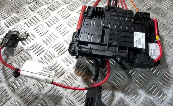 Volvo V70 Fuse module 31337183 30659092 31337165