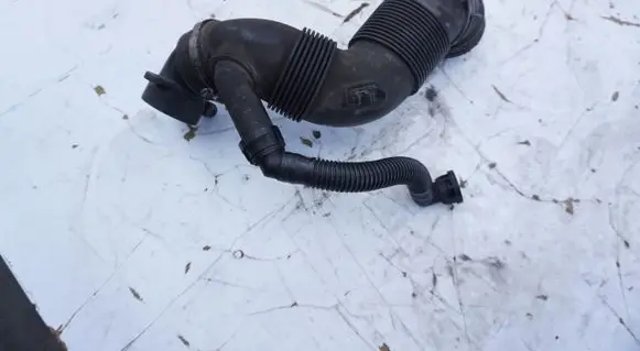 Skoda Octavia Mk2 (1Z) Air intake hose/pipe 3C0129654