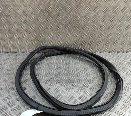 Mercedes-Benz GLE (W166 - C292) Rubber seal rear door 7490027