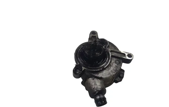 Volvo V70 Vacuum pump 30731825