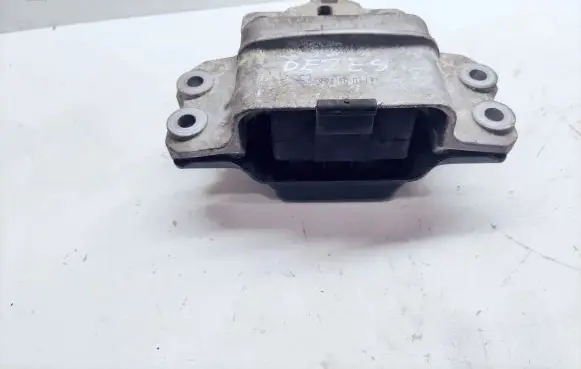 Volkswagen Touran I Engine mount bracket 1K0199555