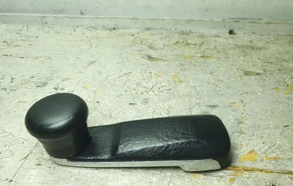 Mercedes-Benz E W124 Rear door window winding handle 