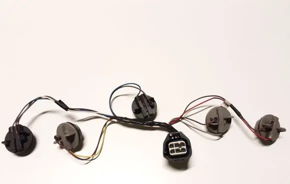 Land Rover Discovery 3 - LR3 Rear tail light wiring loom 35843 35842