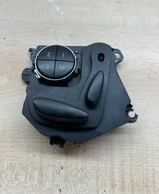 Mercedes-Benz E W211 Wing mirror switch 2118216479