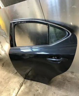 Lexus IS 220D-250-350 Rear door