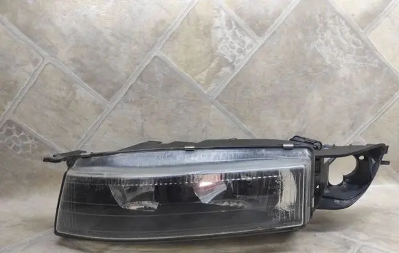 Mitsubishi Galant Headlight/headlamp