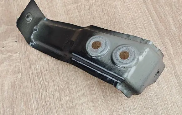 BMW X6 G06 Fender mounting bracket 7418218